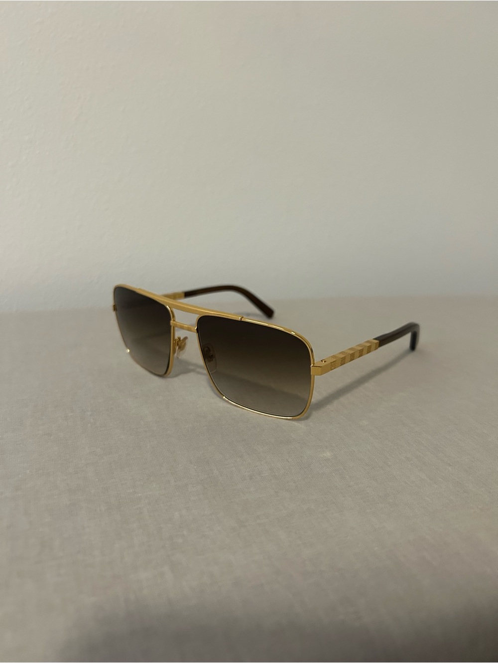Louis Vuitton attitude sunglasses